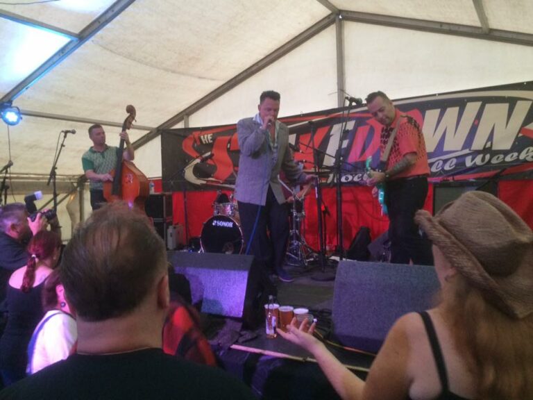 Gallery Shakedown Rock n Roll